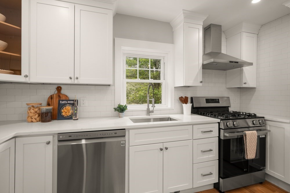 15 Clark Street Danvers, MA 01923 - Photo 5 of 42