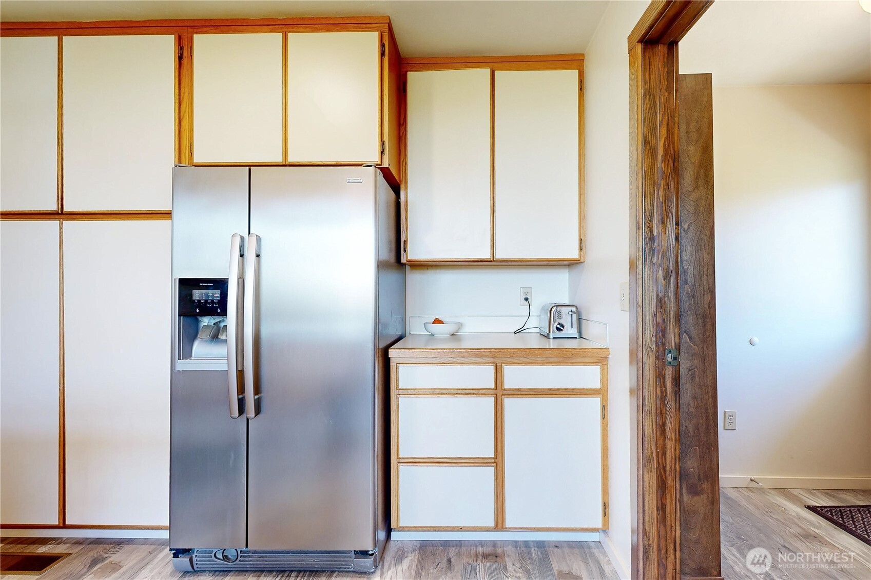 457 Prospect Avenue Walla Walla, WA 99362 - Photo 15 of 40 a kitchen with stainless steel appliances granite countertop a refrigerator and a sink