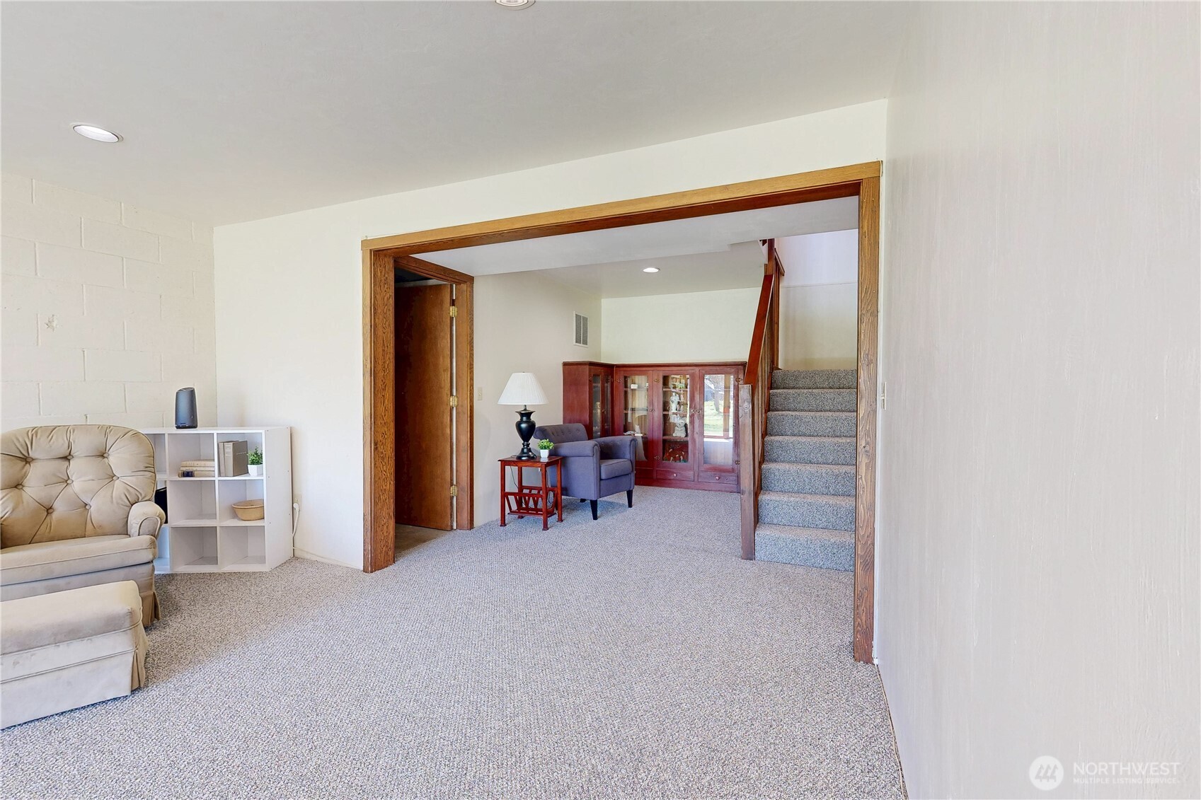 457 Prospect Avenue Walla Walla, WA 99362 - Photo 26 of 40 a view of a livingroom with furniture and a couch