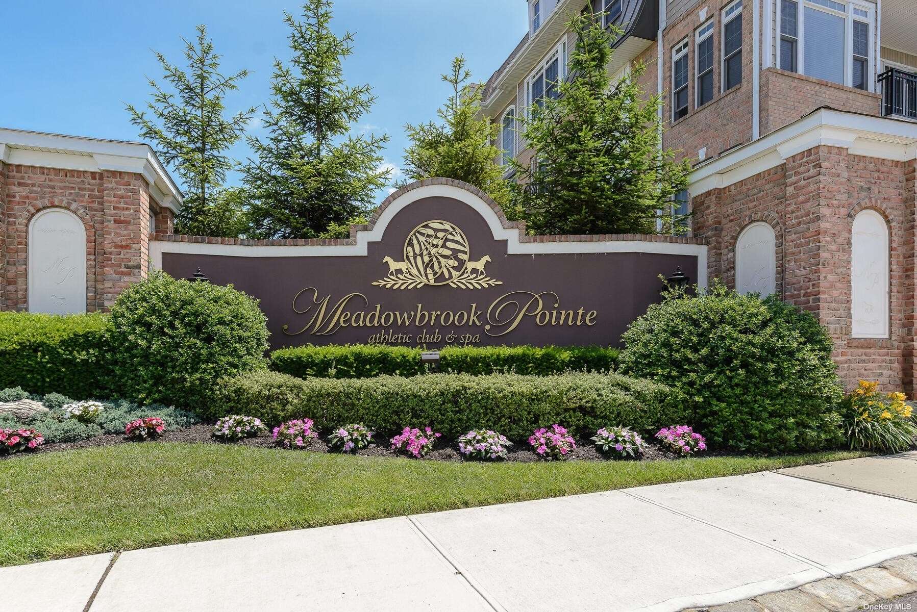 Welcome to Meadowbrook Pointe