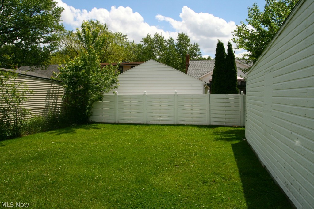 24009 Maple Ridge Road North Olmsted, OH 44070 - Photo 2 of 14 Gallery Image 2
