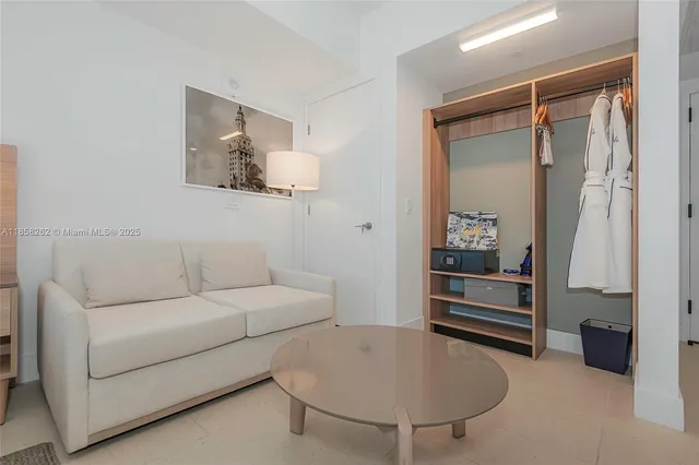 $2,800 | 159 Northeast 6th Street, Unit 2512, Miami, FL 33132