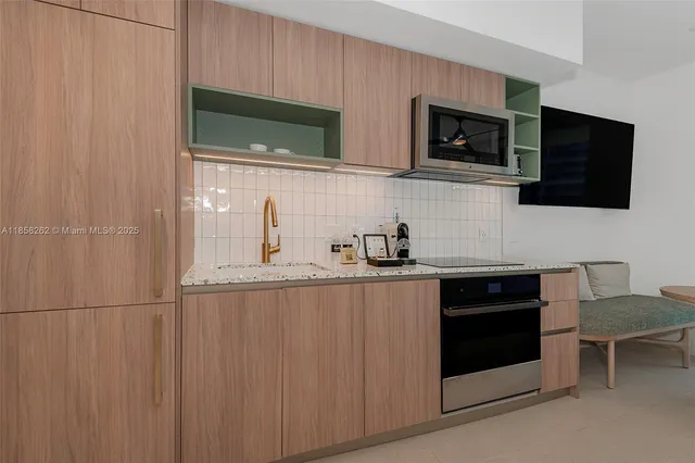 $2,800 | 159 Northeast 6th Street, Unit 2512, Miami, FL 33132