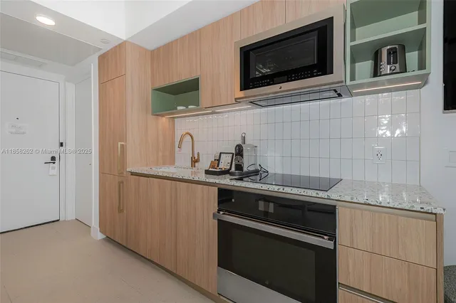 $2,800 | 159 Northeast 6th Street, Unit 2512, Miami, FL 33132