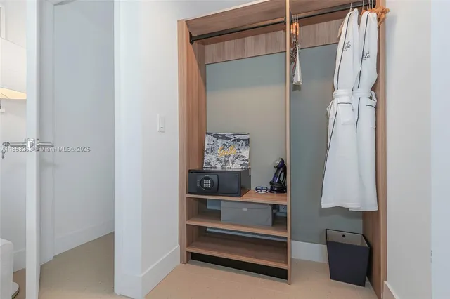 $2,800 | 159 Northeast 6th Street, Unit 2512, Miami, FL 33132