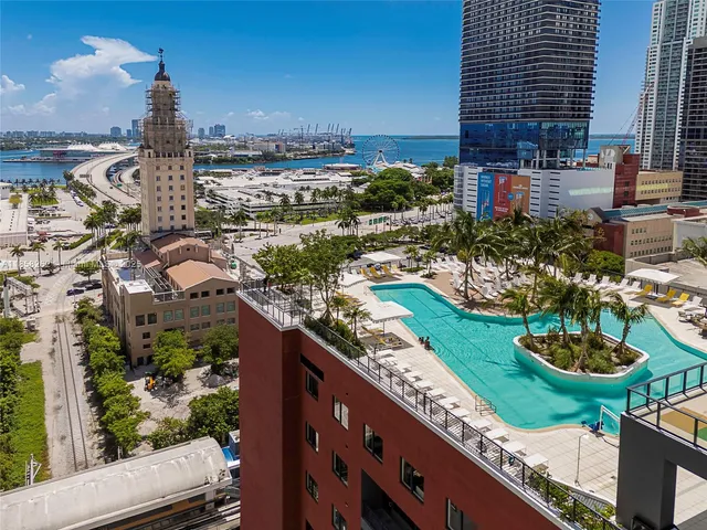 $2,800 | 159 Northeast 6th Street, Unit 2512, Miami, FL 33132