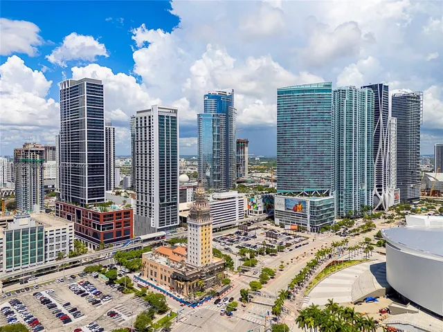 $2,800 | 159 Northeast 6th Street, Unit 2512, Miami, FL 33132