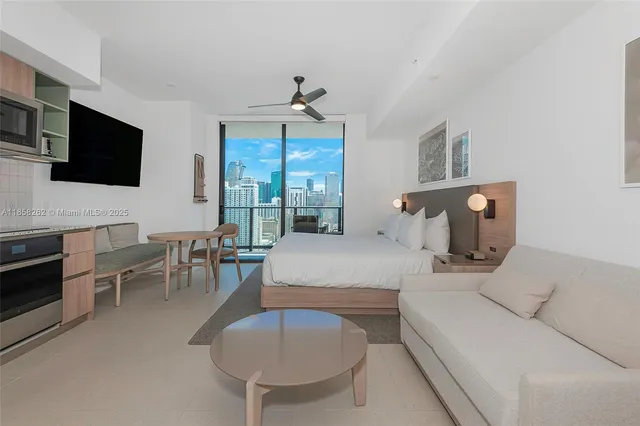 $2,800 | 159 Northeast 6th Street, Unit 2512, Miami, FL 33132