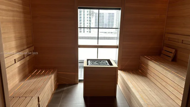 $2,800 | 159 Northeast 6th Street, Unit 2512, Miami, FL 33132