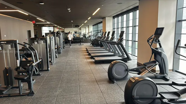 $2,800 | 159 Northeast 6th Street, Unit 2512, Miami, FL 33132