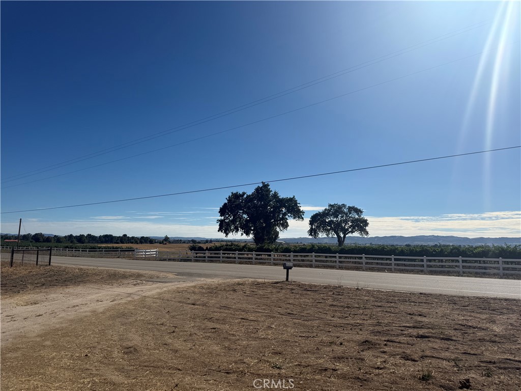 5540 Jardine Road Paso Robles, CA 93446 - Photo 5 of 20 View to the south west