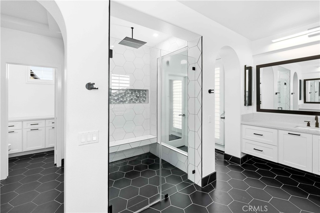 10 Copious Lane Ladera Ranch, CA 92694 - Photo 37 of 54 Primary bath
