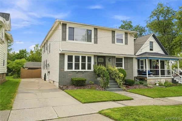 $329,000 | 90 Dexter Street, Tonawanda, NY 14150