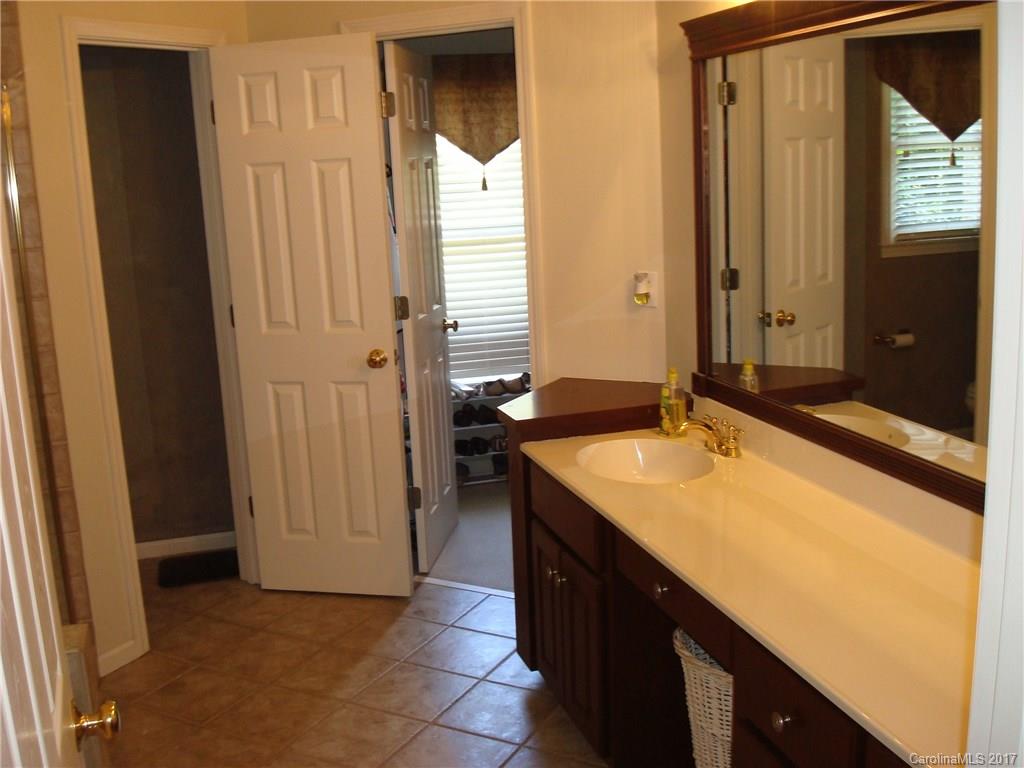 143 Laurel Ridge Court, Unit 10 Gastonia, NC 28056 - Photo 11 of 23