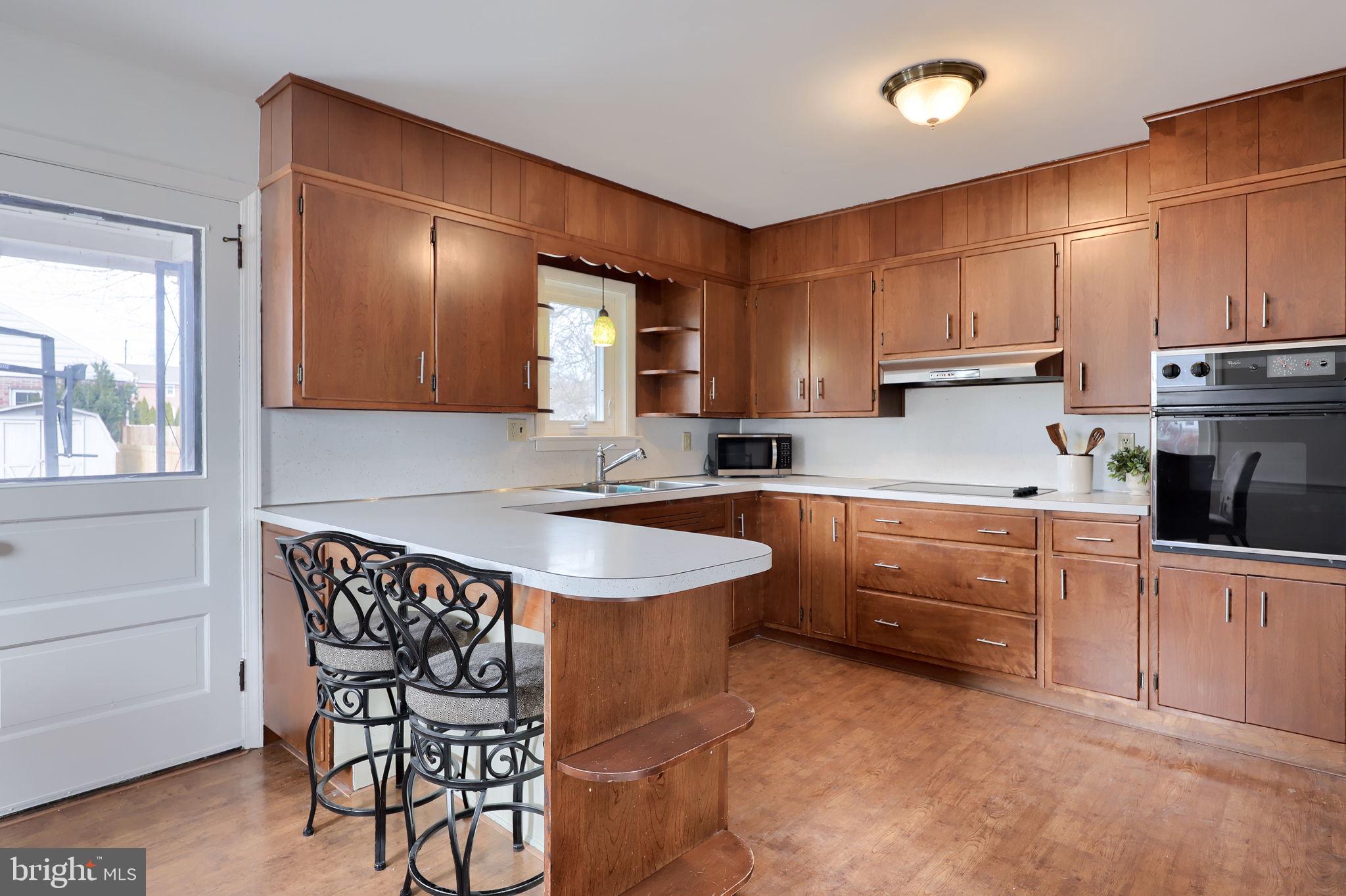 306 North 5th Street Denver, PA 17517 - Photo 15 of 33 Large kitchen