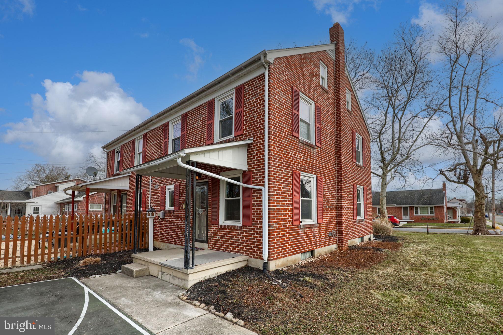 306 North 5th Street Denver, PA 17517 - Photo 5 of 33 Corner lot