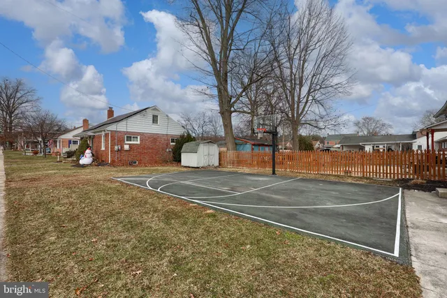 a front view of house with yard