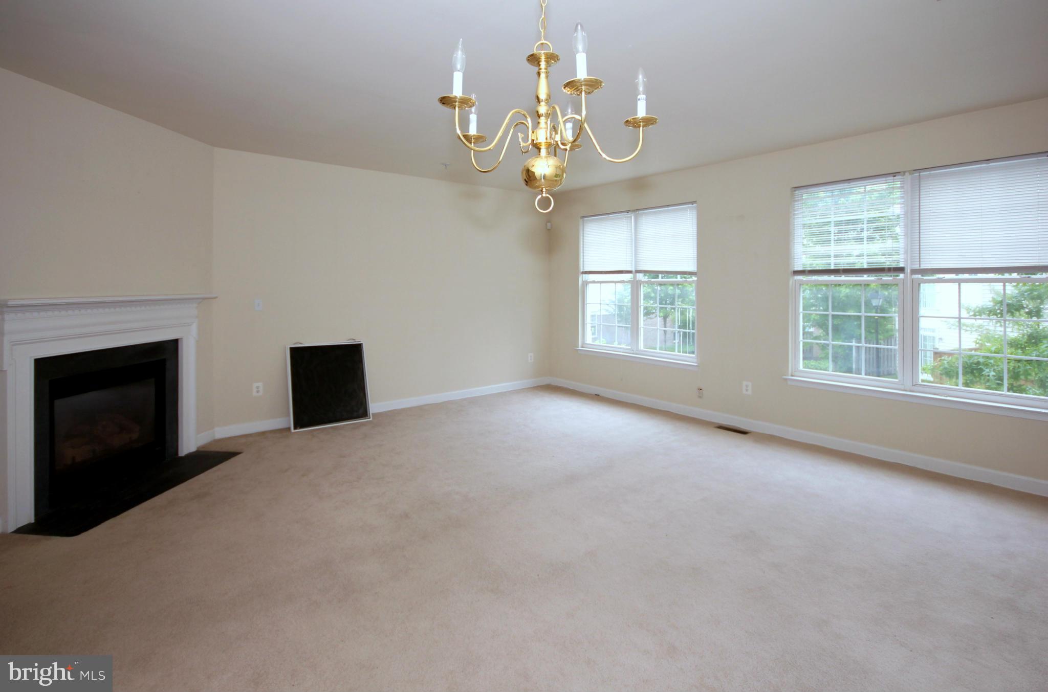 8102 Mississippi Road Laurel, MD 20724 - Photo 2 of 29 Living Room