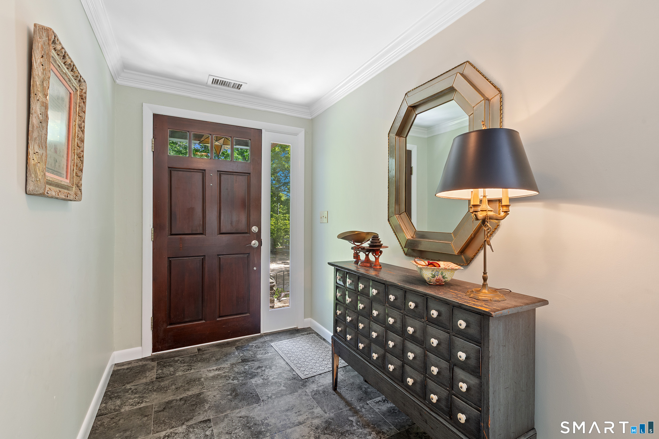 131 Georgetown Road Weston, CT 06883 - Photo 3 of 37