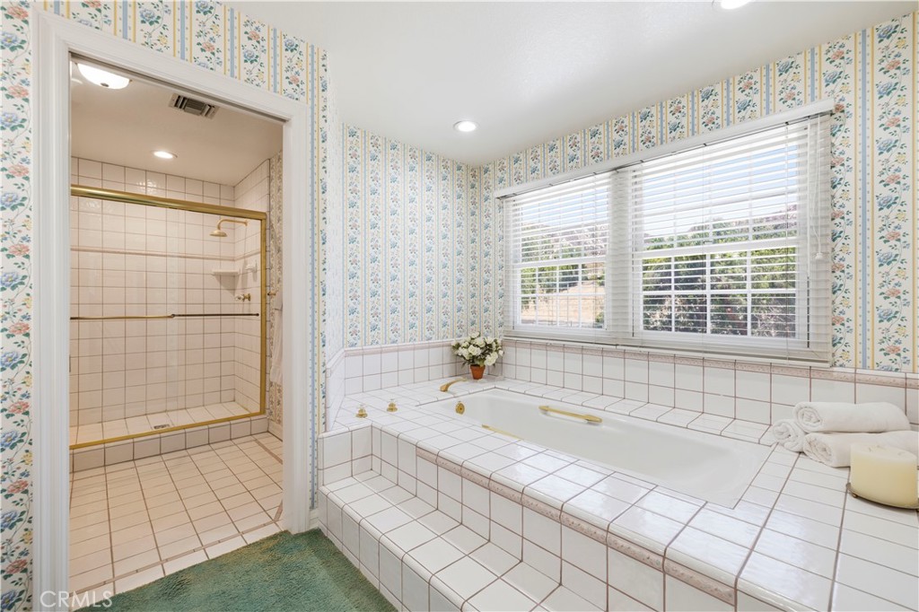 25707 Pacy Street Newhall, CA 91321 - Photo 37 of 62 primary bathroom