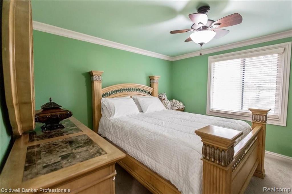 548 Rolling Green Circle Rochester Hills, MI 48309 - Photo 25 of 65