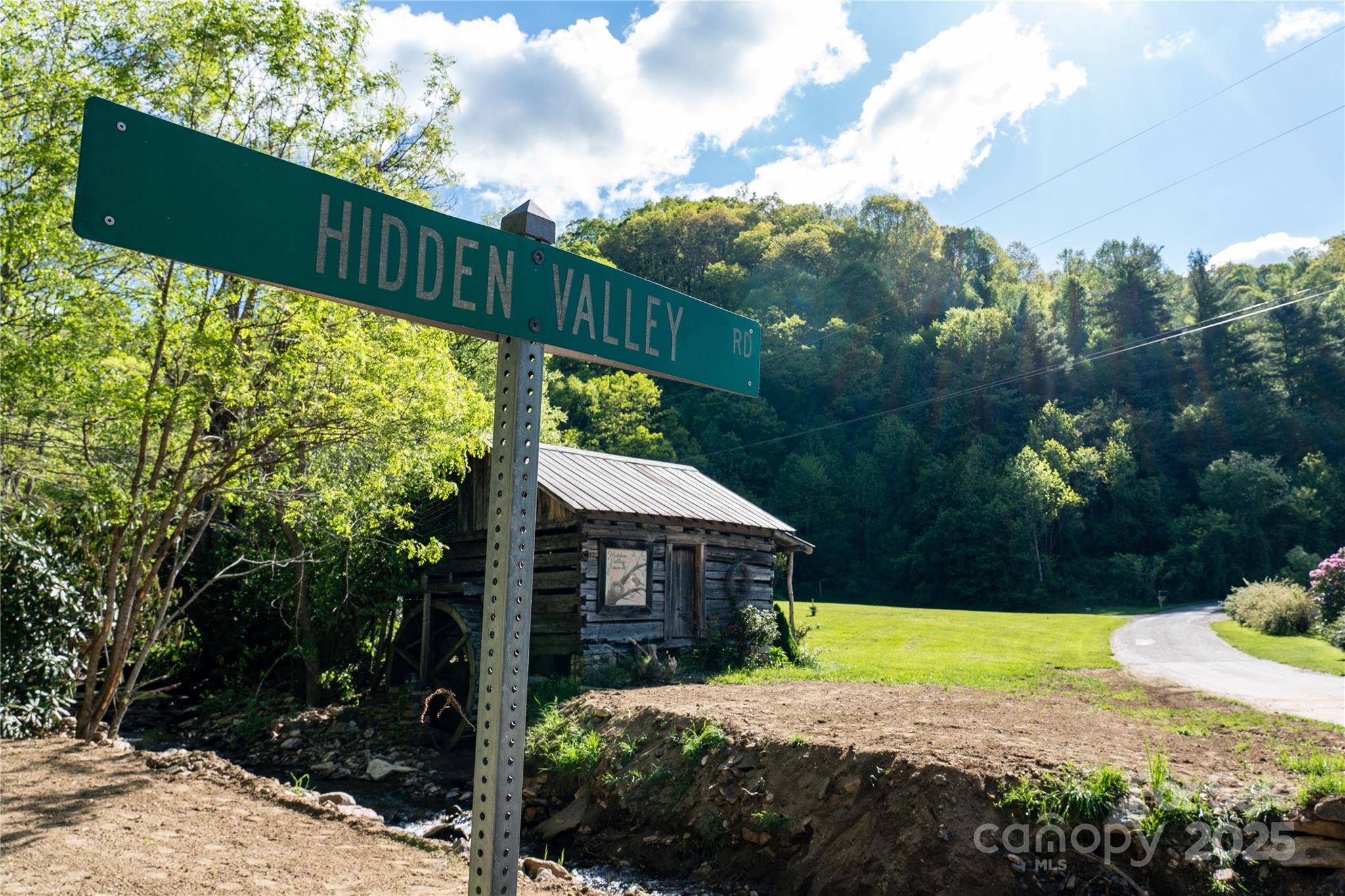 56 Hidden Valley Road Clyde, NC 28721 - Photo 2 of 30 Gallery Image 2