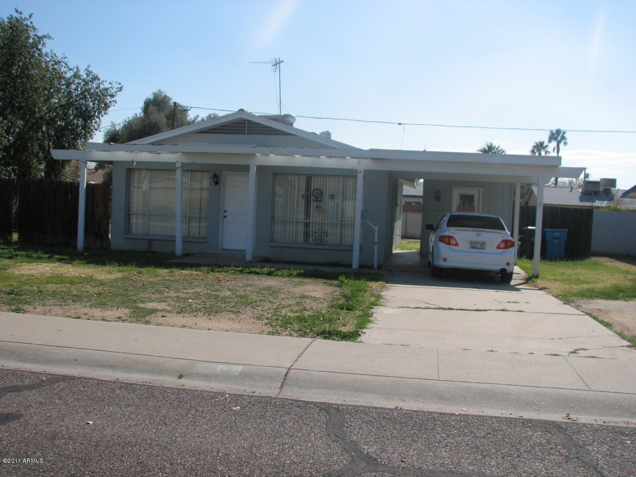 3309 West Cactus Road Phoenix, AZ 85029 - Photo 1 of 3 Front