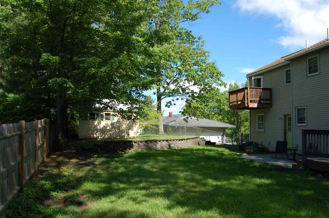 28 Nightingale Road Nashua, NH 03062 - Photo 2 of 18