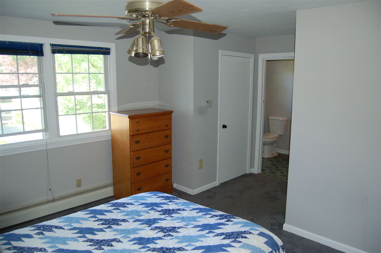 28 Nightingale Road Nashua, NH 03062 - Photo 13 of 18