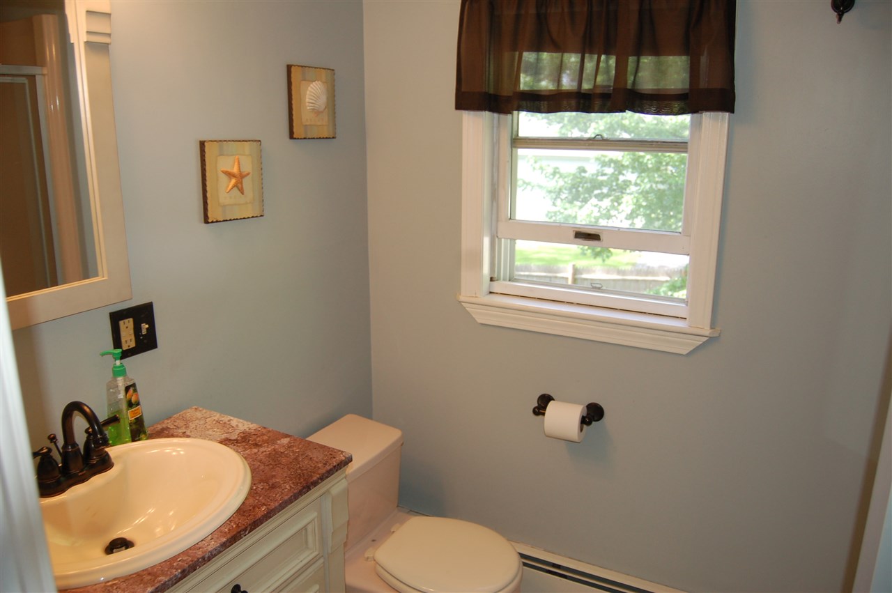 28 Nightingale Road Nashua, NH 03062 - Photo 18 of 18