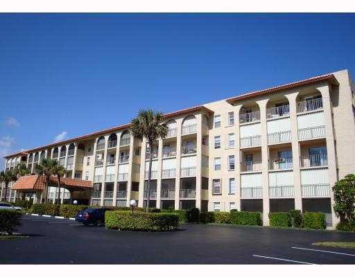 950 Ponce De Leon Road, Unit 2030 Boca Raton, FL 33432 - Photo 3 of 15 Exterior Front