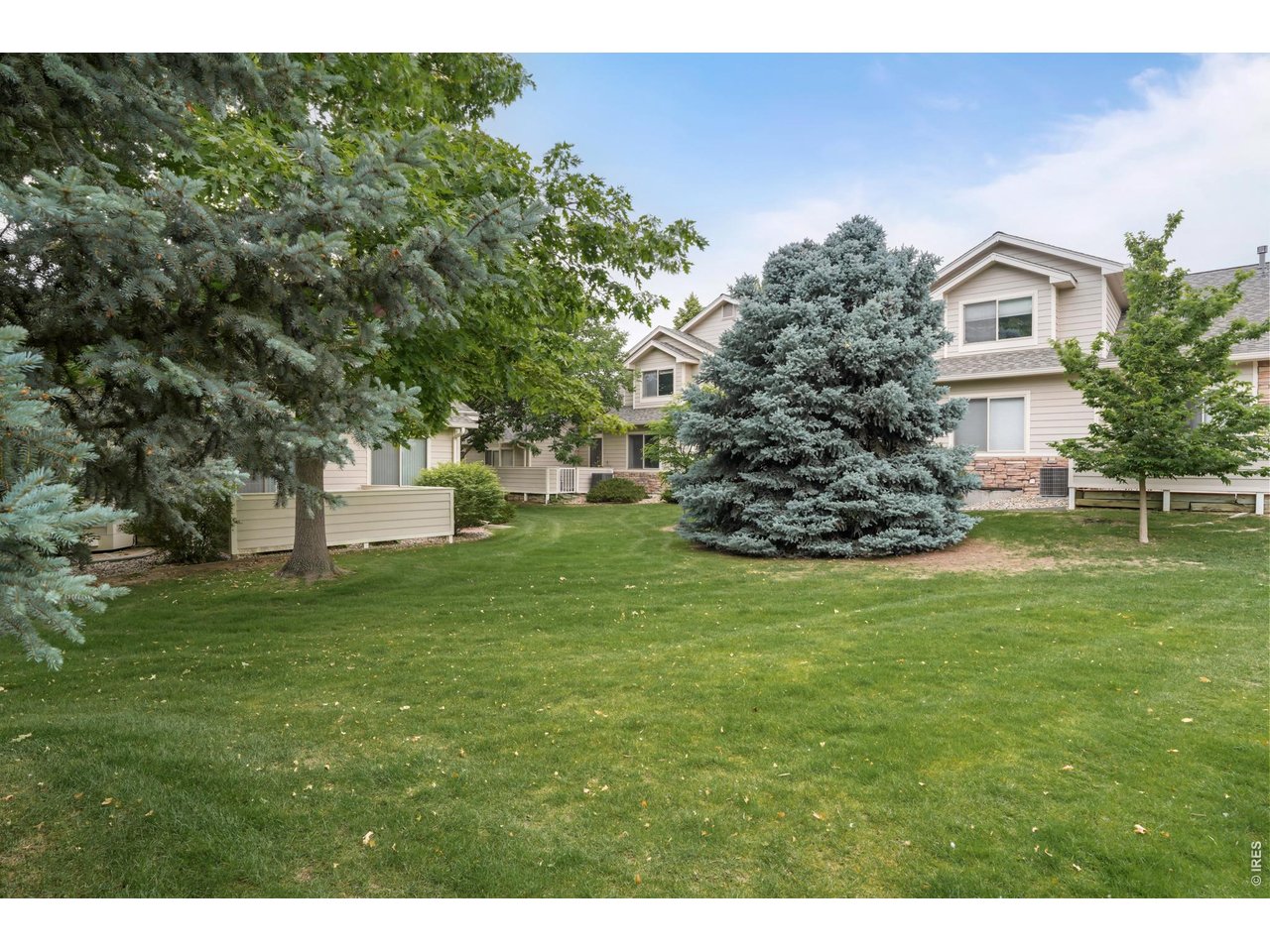 926 Hover Ridge Circle Longmont, CO 80501 - Photo 27 of 31 Community park behind unit