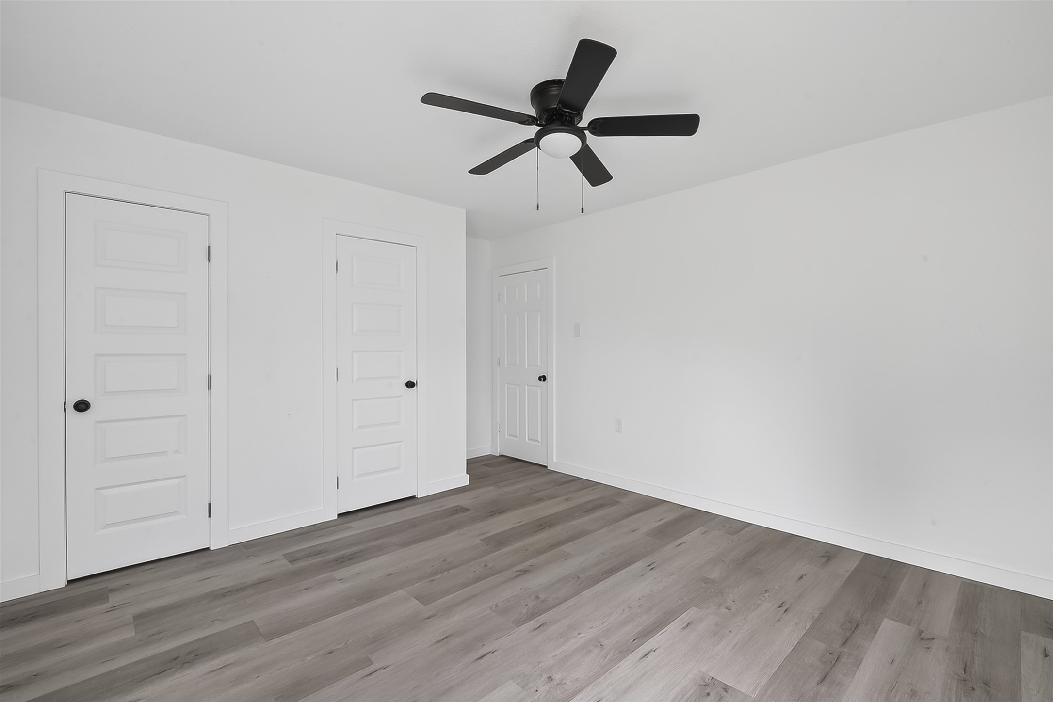 4933 Doolittle Boulevard Houston, TX 77033 - Photo 17 of 28