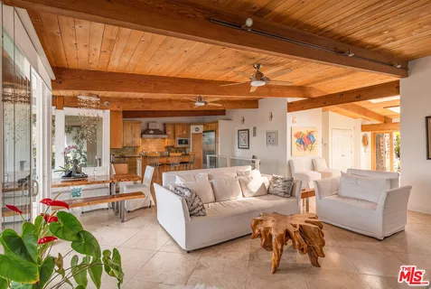 $2,100,000 | 679 Wonder View Drive, Calabasas, CA 91302