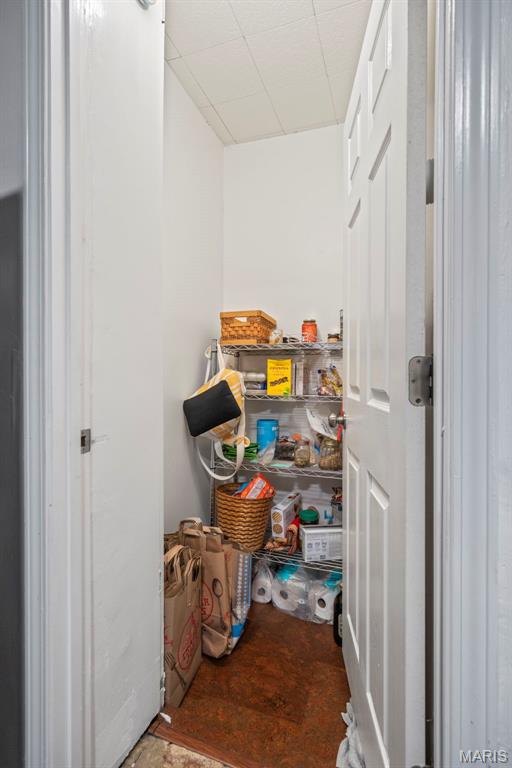 5052 Tholozan Avenue St. Louis, MO 63109 - Photo 17 of 33