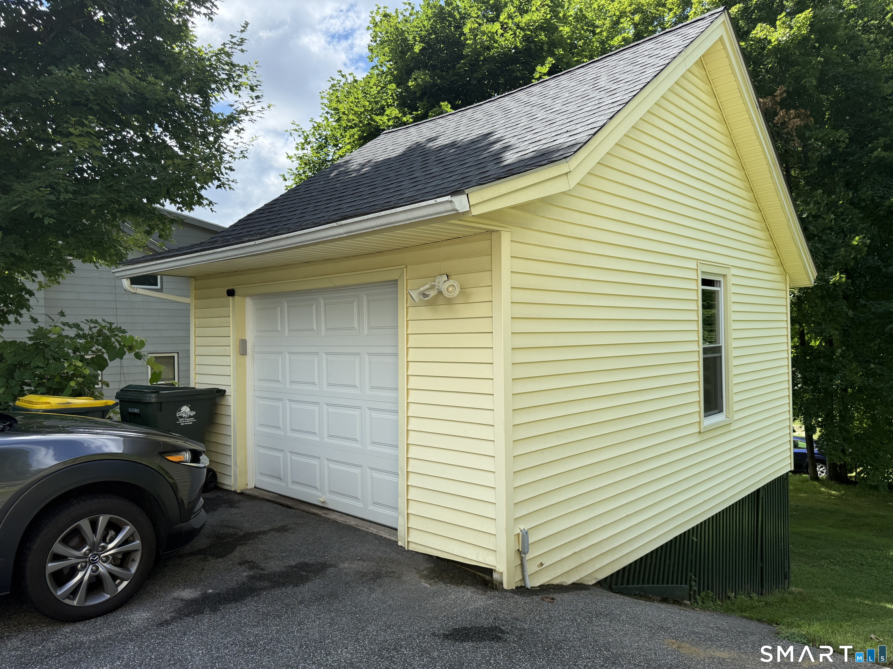 159 Riverside Street Watertown, CT 06779 - Photo 16 of 19 Gallery Image 16