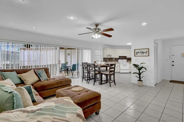 $230,000 | 7 Greenway Village North, Unit 205, Royal Palm Beach, FL 33411