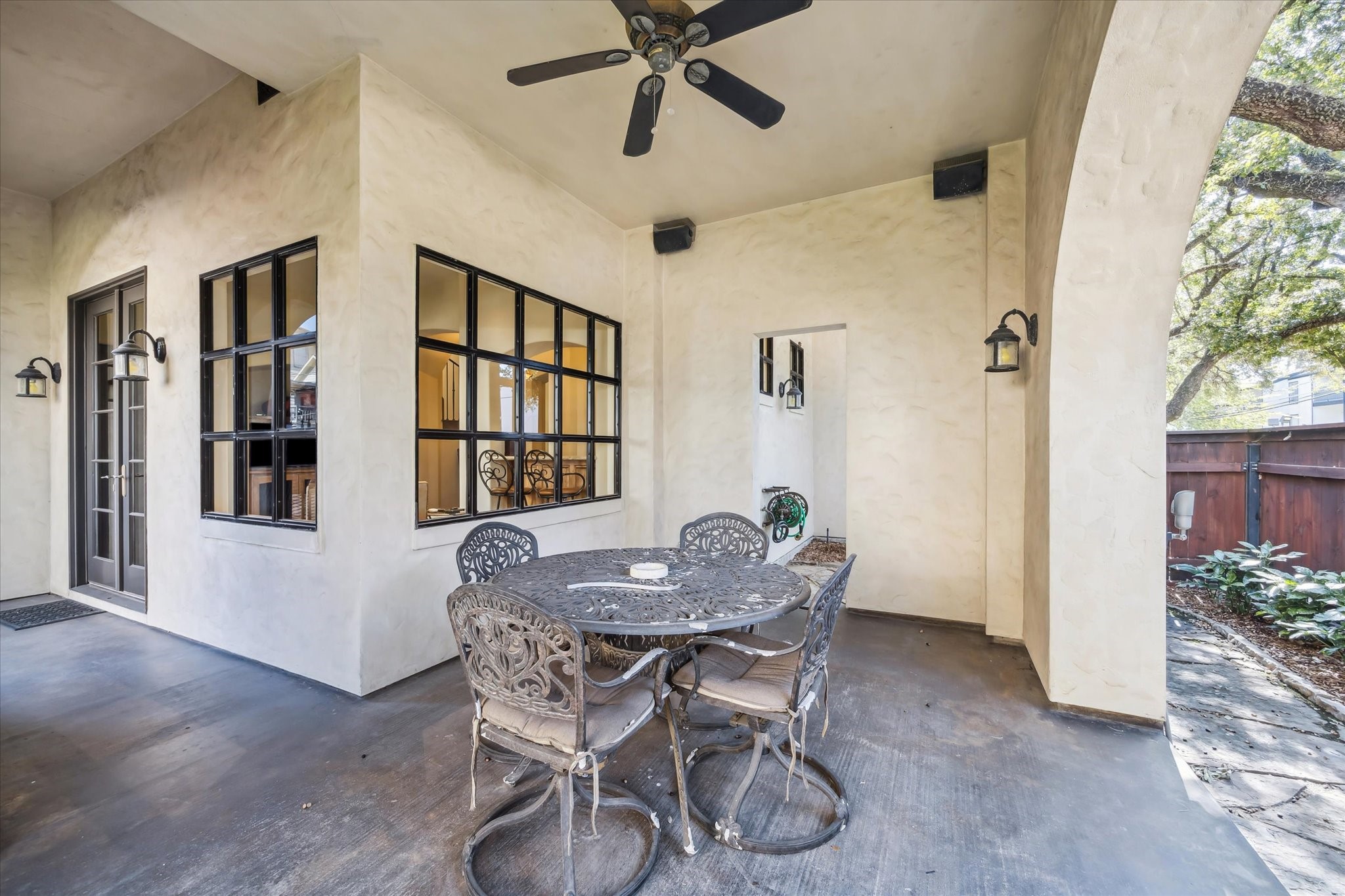 4320 Dickson Street Houston, TX 77007 - Photo 13 of 47 a dining room with furniture and window