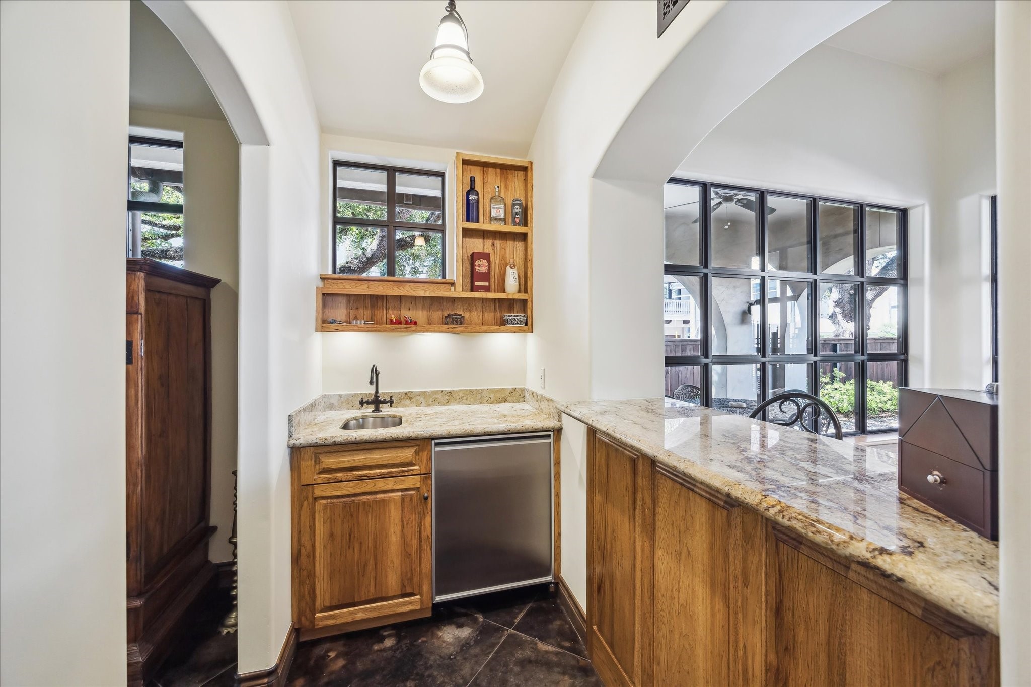 4320 Dickson Street Houston, TX 77007 - Photo 10 of 47 Entertainer's kitchenette on first floor.