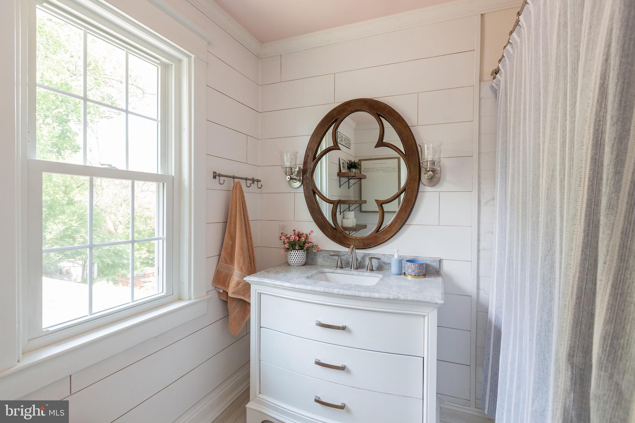 124 Lampeter Road Lancaster, PA 17602 - Photo 37 of 91 full bath on second floor