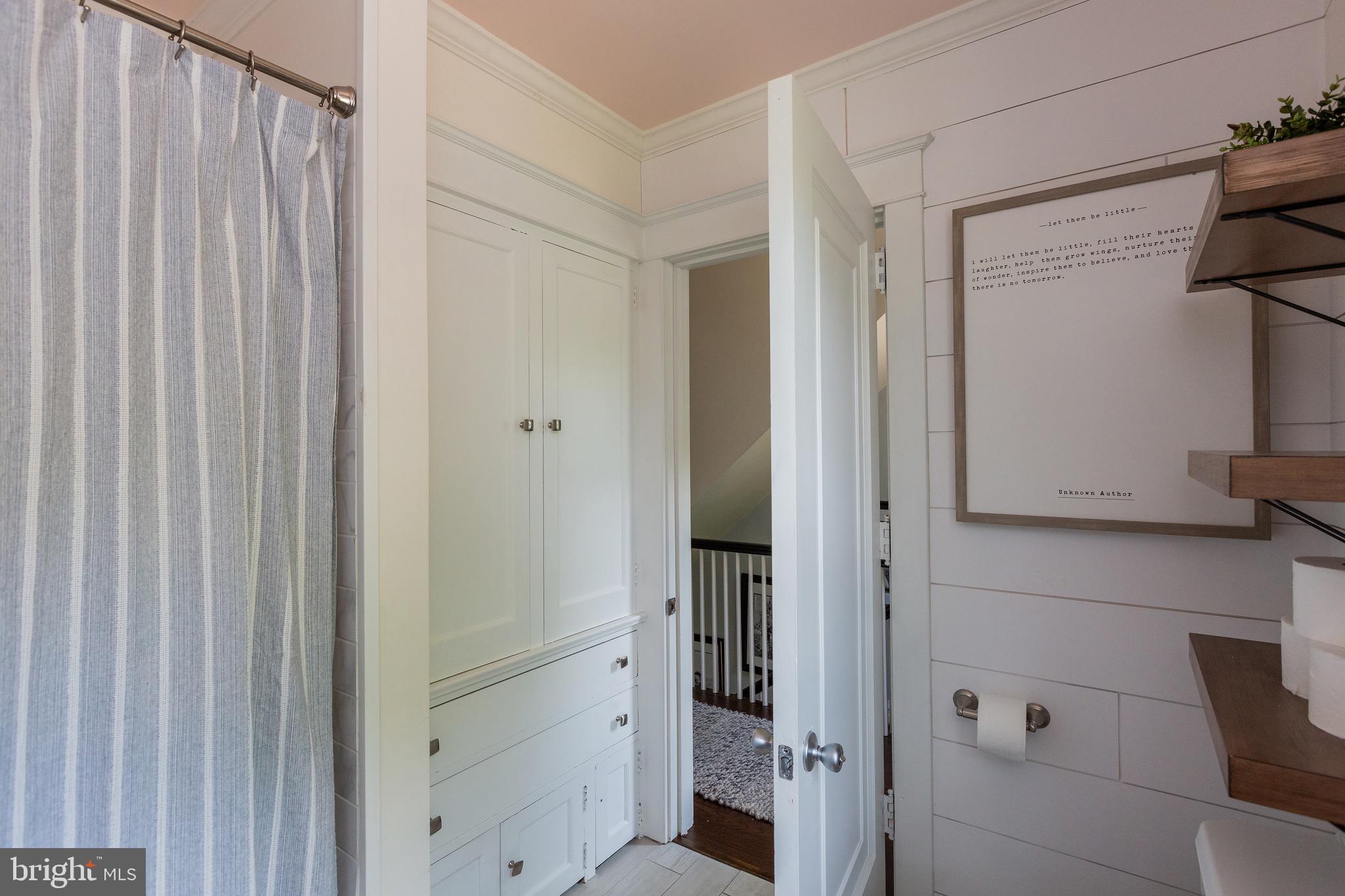 124 Lampeter Road Lancaster, PA 17602 - Photo 38 of 91 full bath on second floor