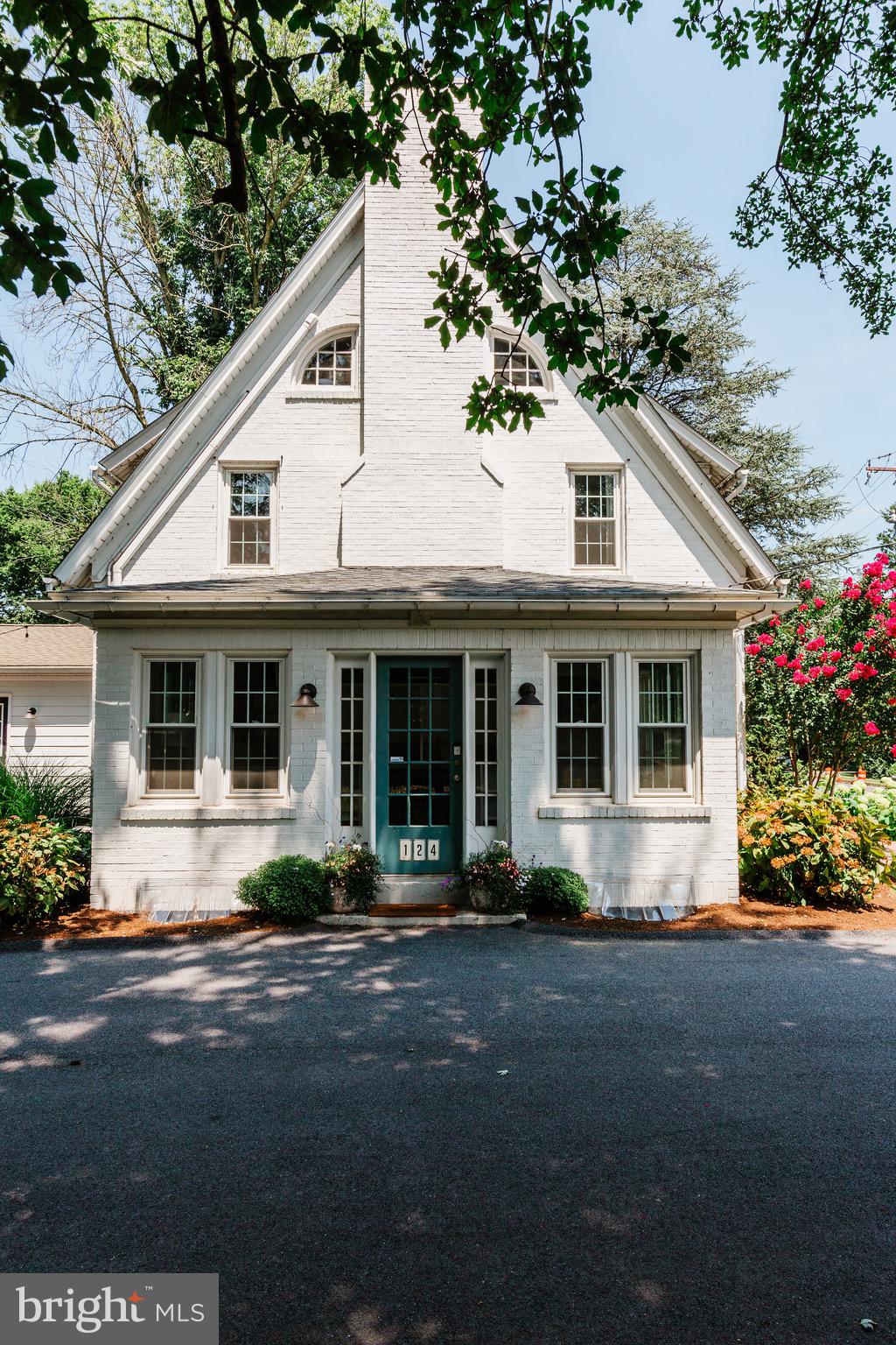 124 Lampeter Road Lancaster, PA 17602 - Photo 5 of 91