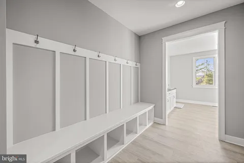 a view of walk in closet