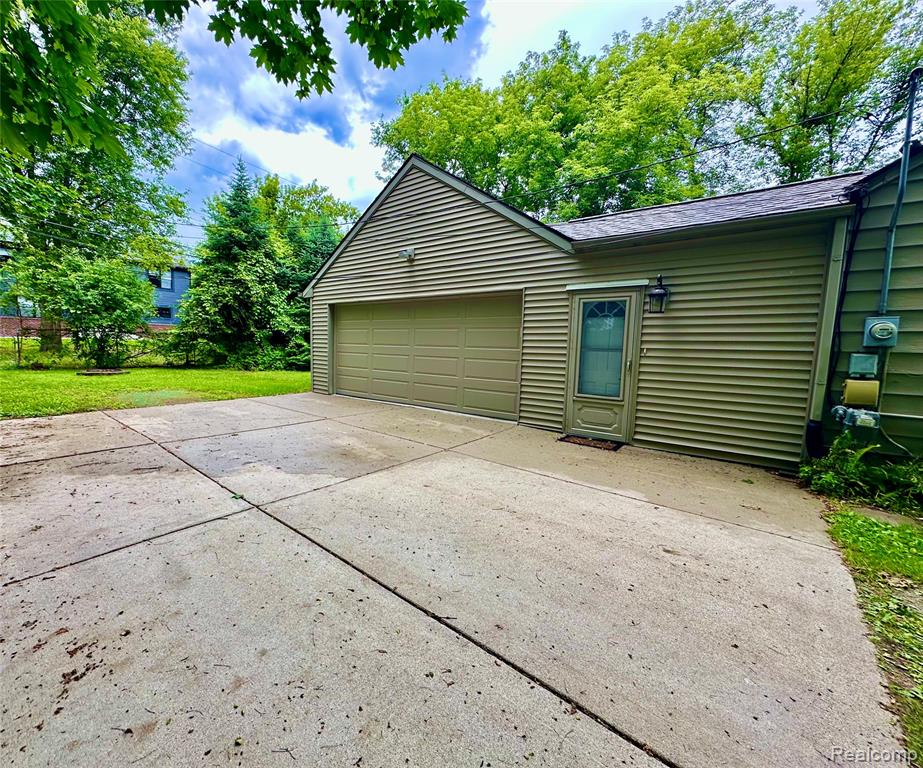3404 Rockhaven Avenue Rochester Hills, MI 48309 - Photo 18 of 19