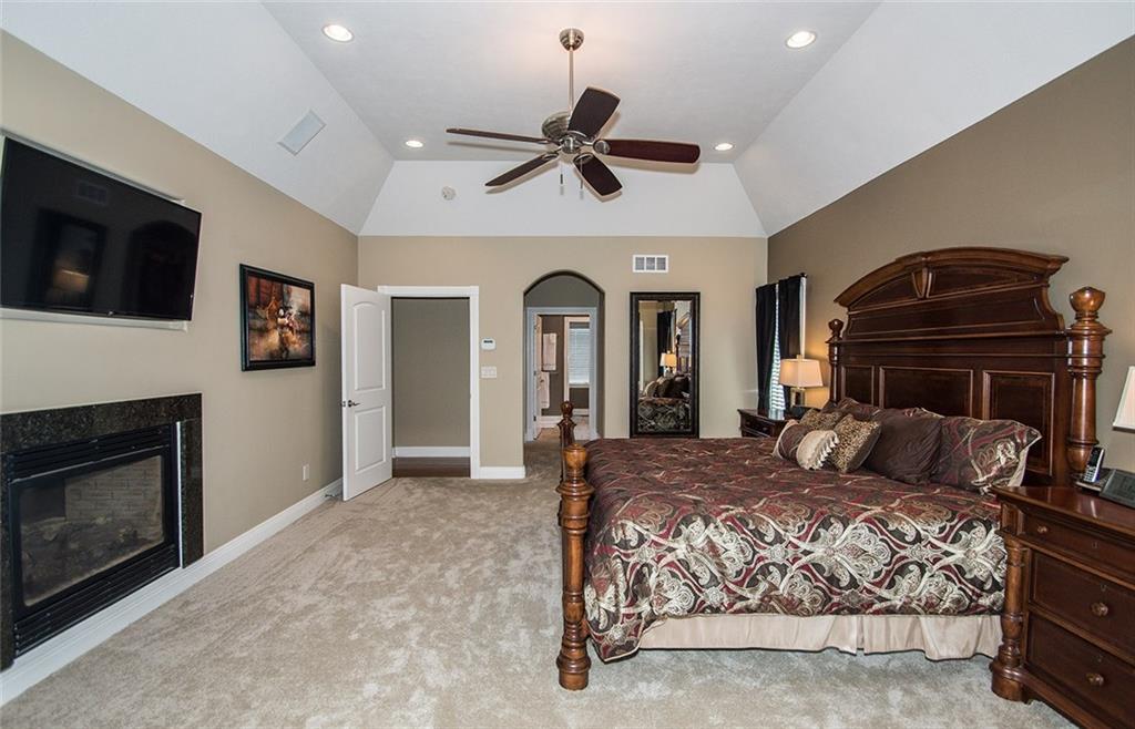 13174 Carmichael Lane Carmel, IN 46074 - Photo 17 of 45