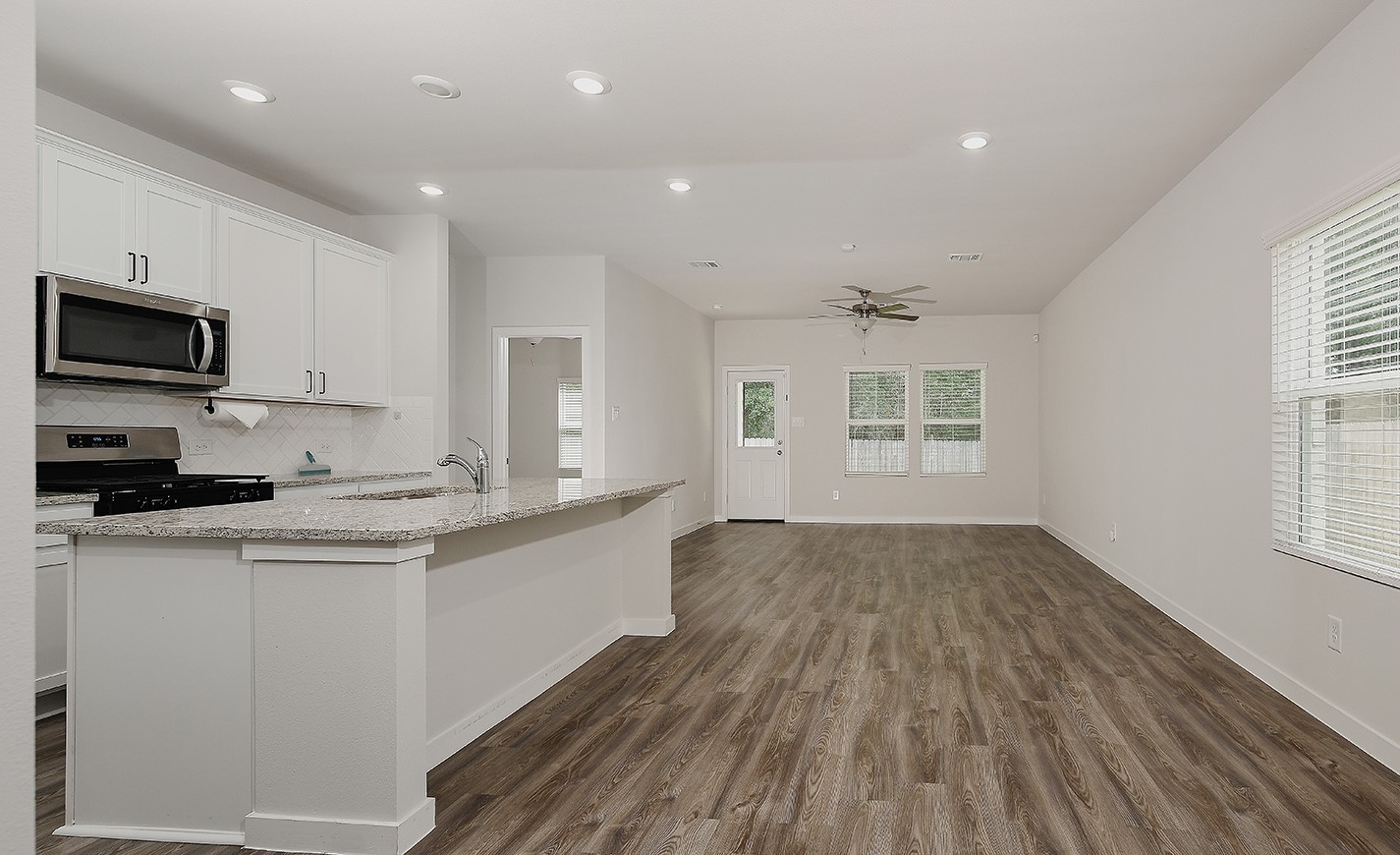 323 Intrepid Trail Magnolia, TX 77354 - Photo 7 of 25