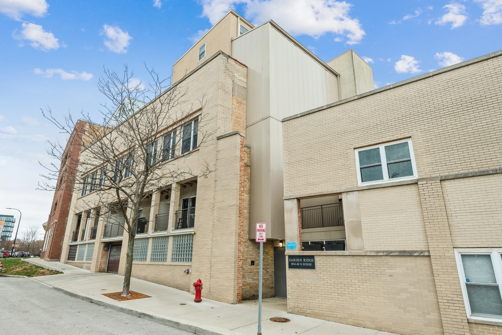 1834 Ridge Avenue, Unit 101 Evanston, IL 60201 - Photo 1 of 15
