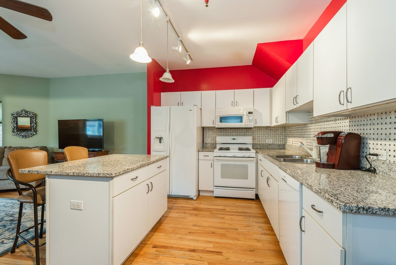 1834 Ridge Avenue, Unit 101 Evanston, IL 60201 - Photo 5 of 15