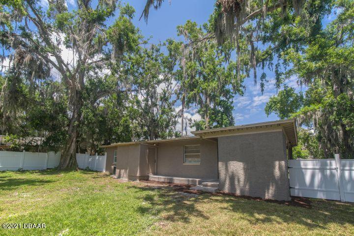 1089 Hampton Road Daytona Beach, FL 32114 - Photo 23 of 23 Huge Backyard, family & pets approved!