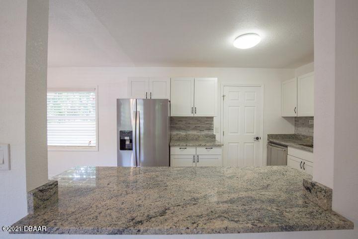1089 Hampton Road Daytona Beach, FL 32114 - Photo 7 of 23 Beautiful Countertops!